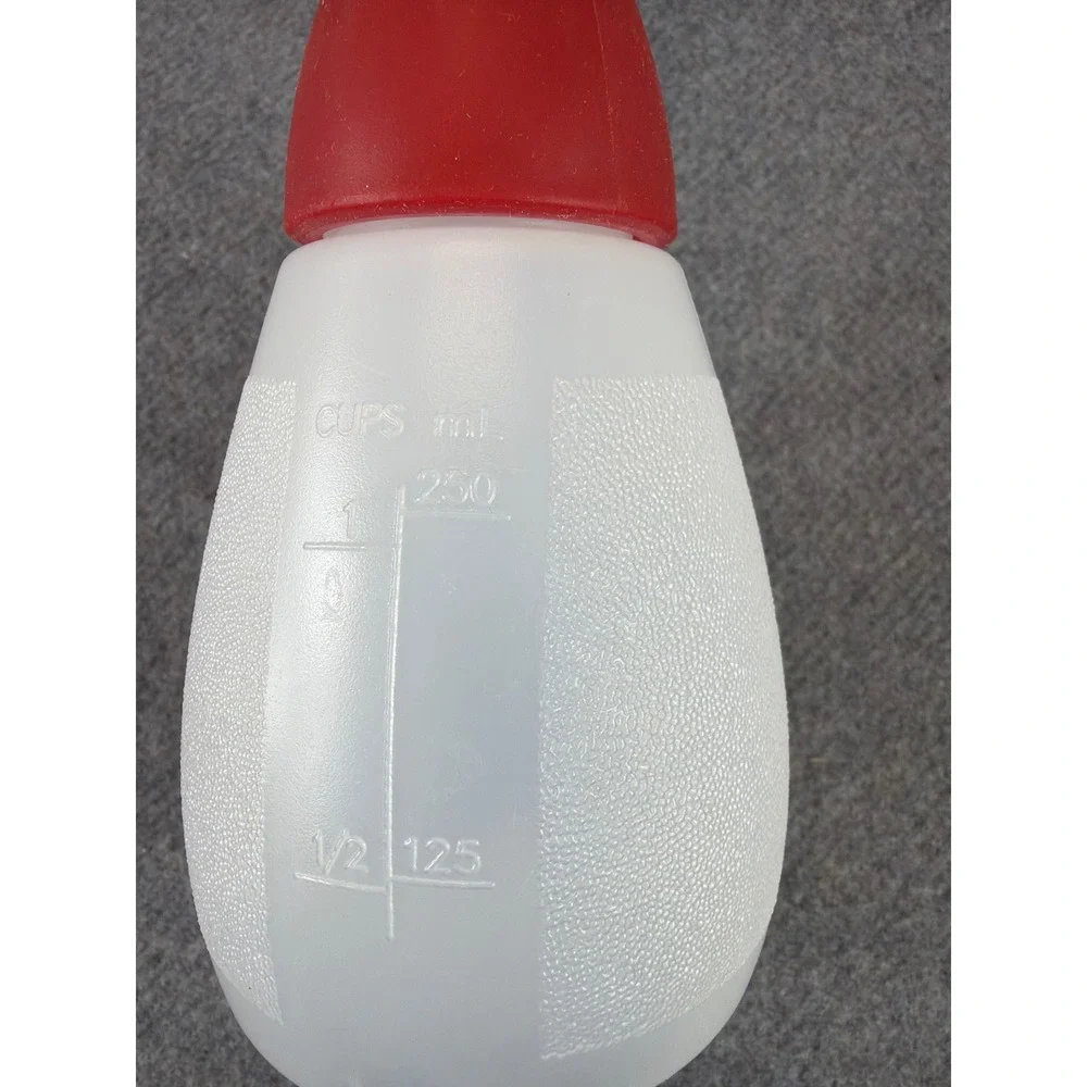 Pampered Chef Basting Bottle Red White Silicone Brush 2704 BBQ Kitchen‎ Tool
